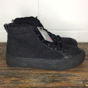 Skecher Street Los Angeles Boys High Top Black